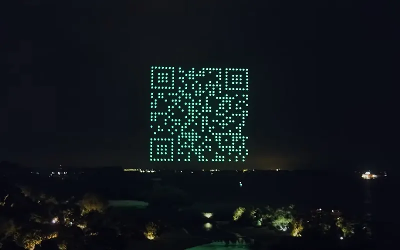 500 drones · Singapore · Brand Campaign
